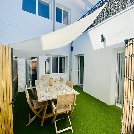 Apartment Le Petit Desbiey *